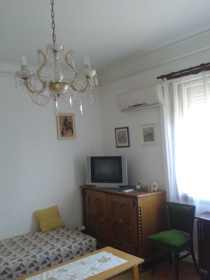 Appartement Sarkadi Apartman à Hajdúszoboszló Extérieur photo