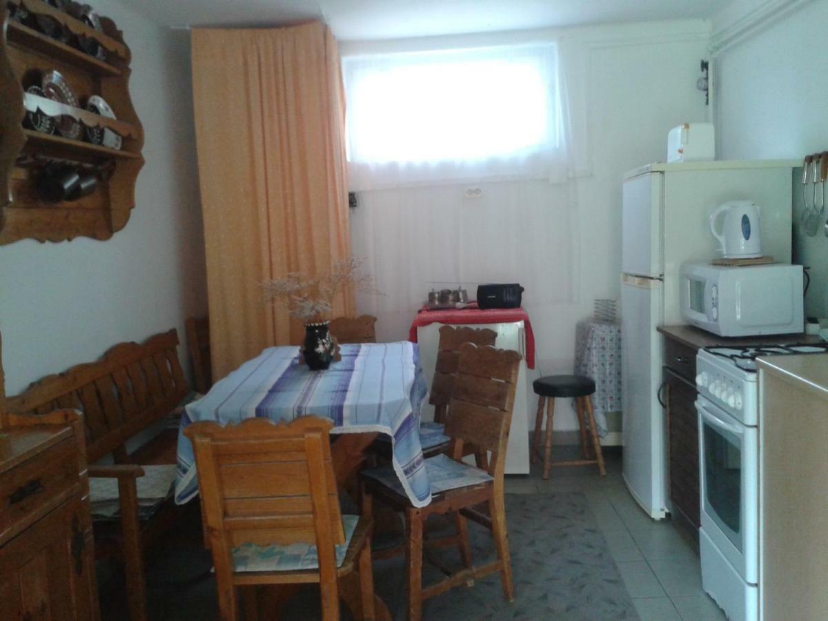 Appartement Sarkadi Apartman à Hajdúszoboszló Extérieur photo