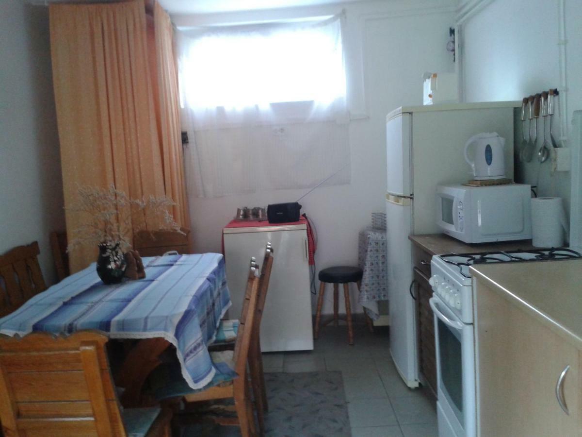 Appartement Sarkadi Apartman à Hajdúszoboszló Extérieur photo